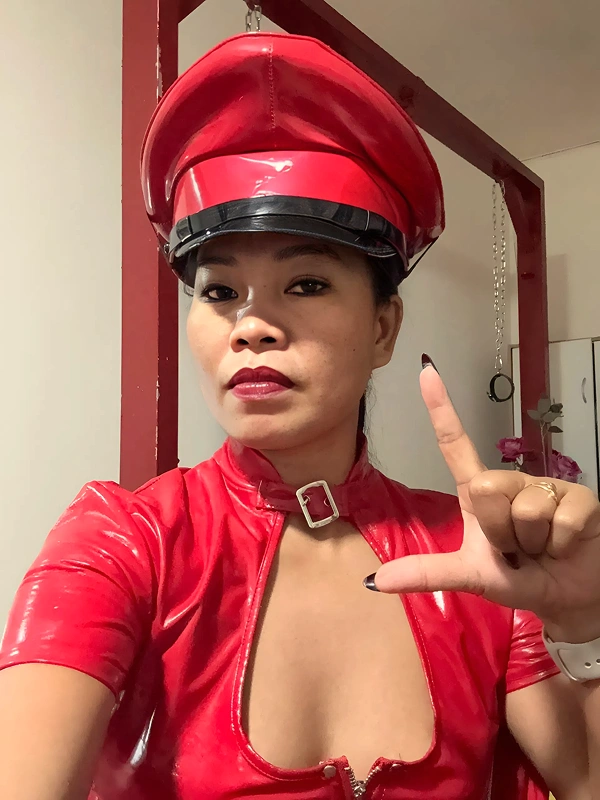 Queen Sierra roleplay and transformation specialty